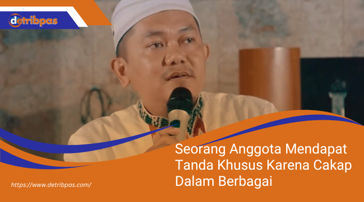 Seorang Anggota Mendapat Tanda Khusus Karena Cakap Dalam Berbagai